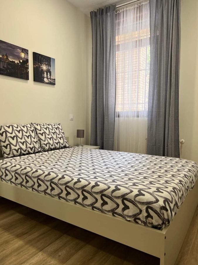 Pradalongo Apartment Madrid Bagian luar foto