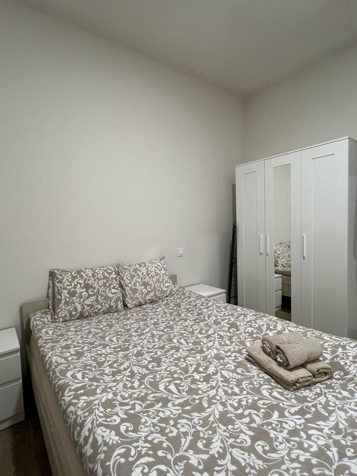 Pradalongo Apartment Madrid Bagian luar foto